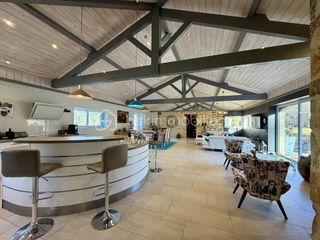  Propri�t�/ch�teau � vendre 7 pi�ces 210 m�