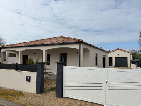   SECTEUR ANGLES ET LA TRANCHE SUR MER VILLA PLAIN PIED GRAND CONFORT 3 CHAMBRES AVEC GARAGE ET JARDIN Villa - 4 pi�ce(s) - 90 m�