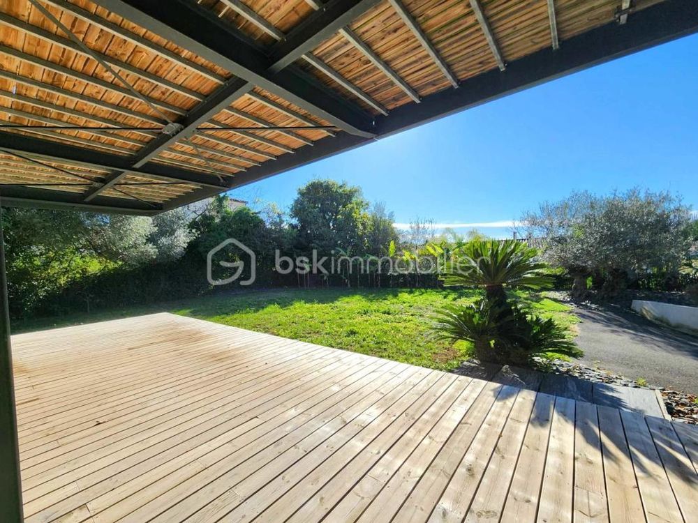 � vendre  Maison P�zenas (34120)