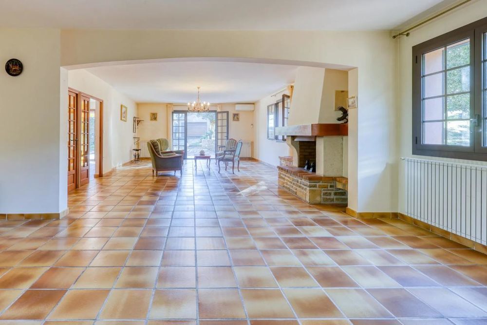 � vendre  Maison �venos (83330)