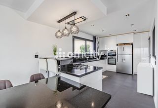  Maison � vendre 6 pi�ces 200 m�