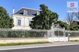  Propri�t�/ch�teau � vendre 13 pi�ces 380 m�