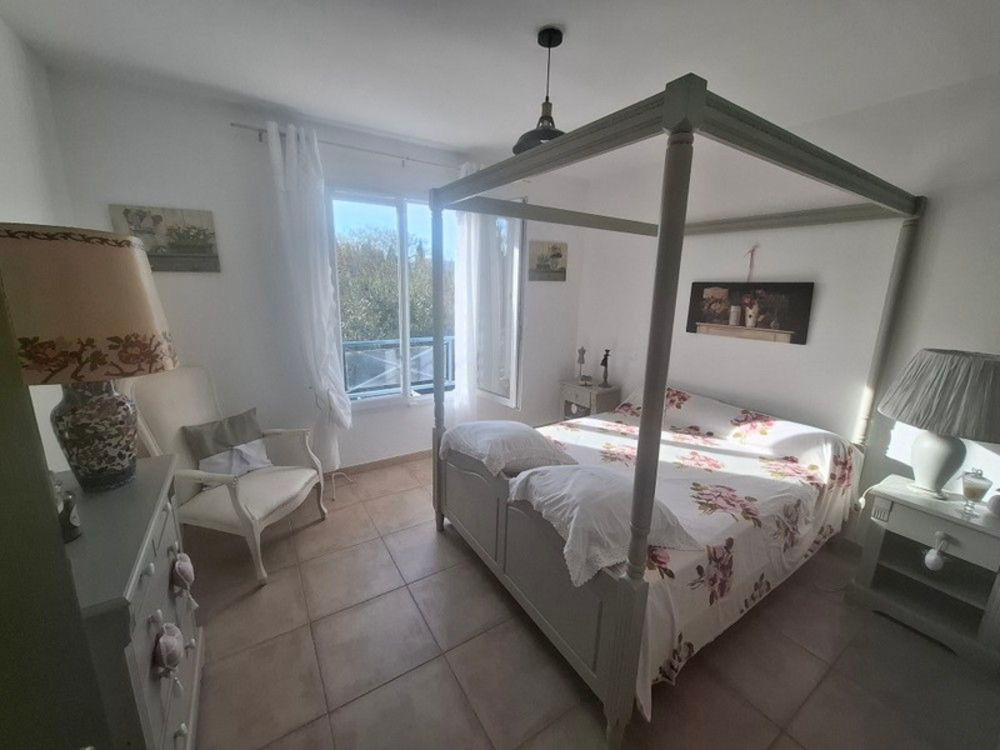 � vendre  Maison Cheval-Blanc (84460)