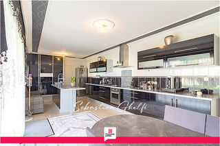  Maison � vendre 9 pi�ces 235 m�