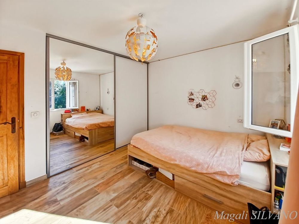 � vendre  Villa Sp�rac�des (06530)