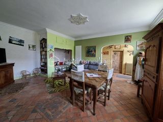  Propri�t�/ch�teau � vendre 7 pi�ces 358 m�