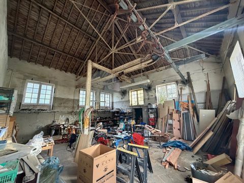 EXCLUSIVIT&Eacute; - ENTREPOT / HANGAR / BUREAUX - CARHAIX PLOUGUER (29) 109900 29270 Carhaix plouguer