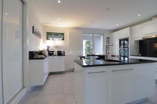  Villa � vendre 10 pi�ces 200 m�