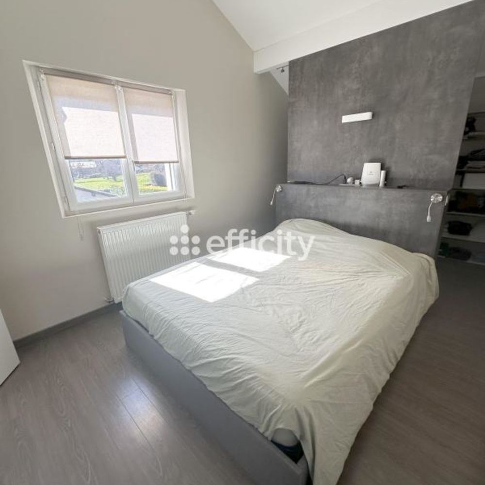 � vendre  Villa P�ron (01630)