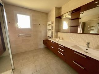  Maison � vendre 7 pi�ces 210 m�