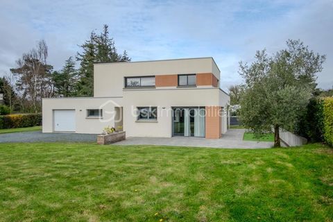   EXCLUSIVITE : AUCUN TRAVAUX - LOCALISATION IDEALE POUR ACTIFS DYNAMIQUES Maison - 7 pi�ce(s) - 152 m�