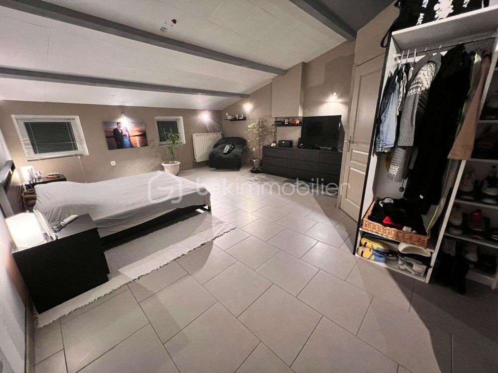 � vendre  Villa Saint-Zacharie (83640)