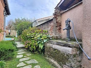  Propri�t�/ch�teau � vendre 9 pi�ces 244 m�