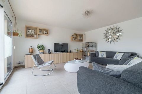   Maison contemporaine 146 m� avec piscine Maison - 5 pi�ce(s) - 146 m�