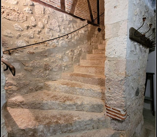  Immeuble � vendre 15 + pi�ces 420 m�