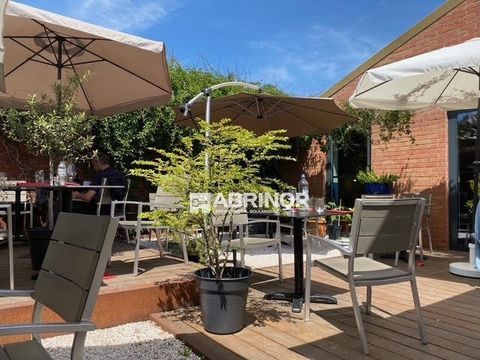 ZONE FRANCHE - Tr&egrave;s belle surface commercial  avec grande terrasse pour cr&eacute;ation activit&eacute; ! 384000 59200 Tourcoing