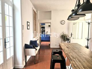  Maison � vendre 9 pi�ces 374 m�