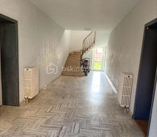  Immeuble � vendre 15 + pi�ces 550 m�