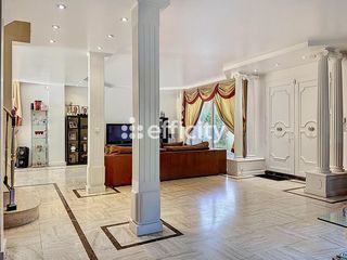  Maison � vendre 7 pi�ces 240 m�