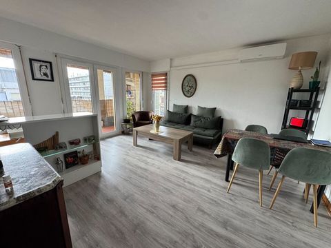   T2 r�nov� avec terrasse , Plein centre de Moriani Plage Appartement - 2 pi�ce(s) - 43 m�