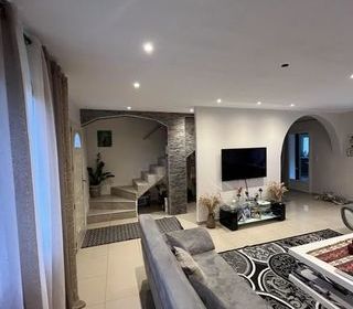  Maison � vendre 6 pi�ces 140 m�