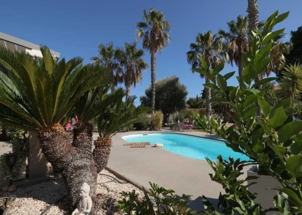 � vendre  Propri�t�/ch�teau Perpignan (66000)