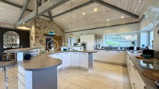  Propri�t�/ch�teau � vendre 7 pi�ces 210 m�