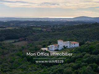  Propri�t�/ch�teau � vendre 10 pi�ces 980 m�