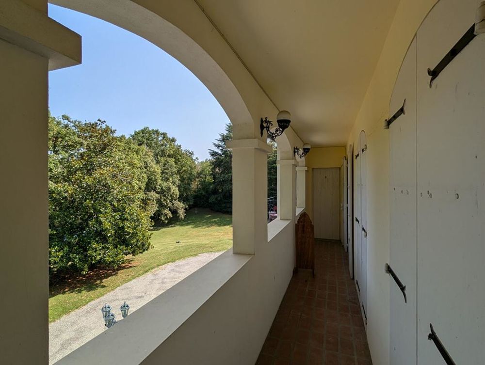 � vendre  Propri�t�/ch�teau Arnaud-Guilhem (31360)