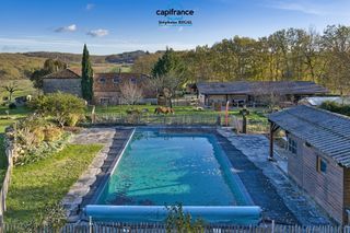  Propri�t�/ch�teau � vendre 8 pi�ces 220 m�