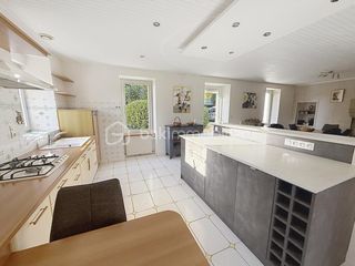  Propri�t�/ch�teau � vendre 9 pi�ces 223 m�