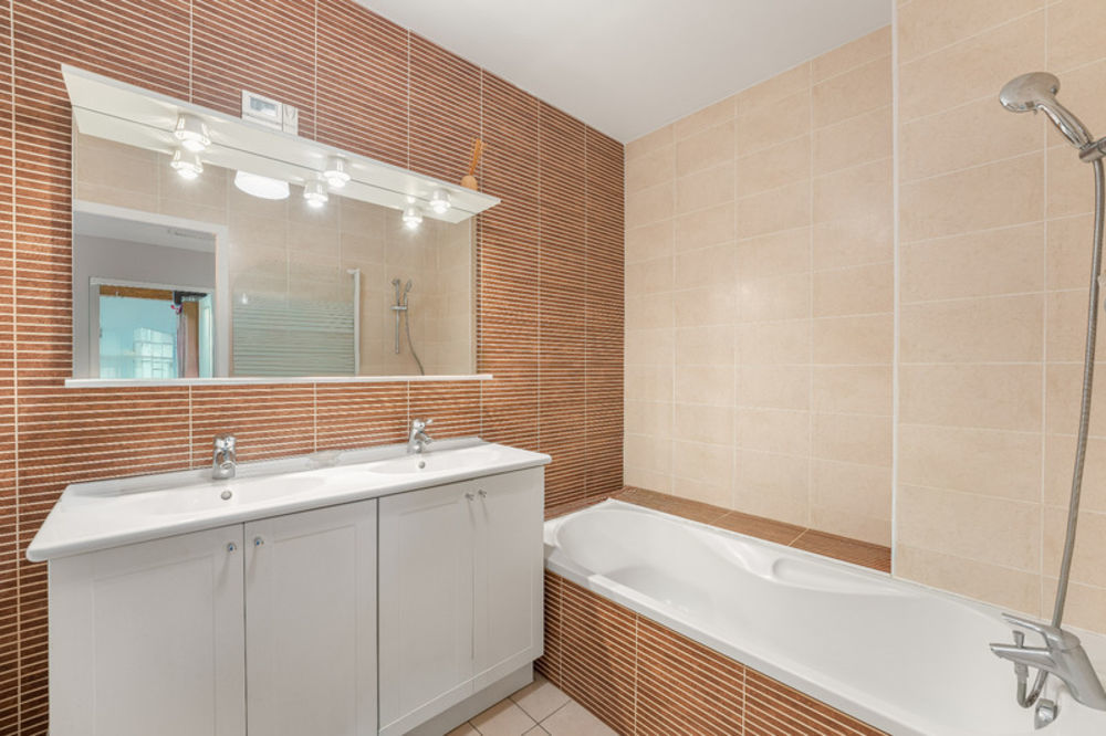 � vendre  Maison Ornex (01210)