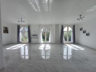  Maison � vendre 7 pi�ces 196 m�