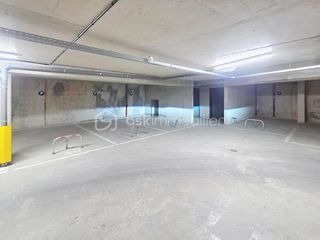  Parking / Garage � vendre 12 m�