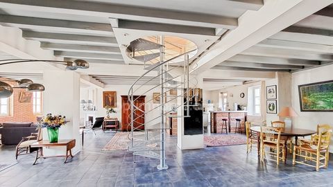   SALIES DE BEARN - Centre-ville Maison - 7 pi�ce(s) - 208 m�