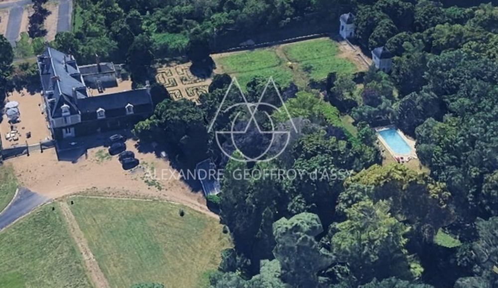 � vendre  Propri�t�/ch�teau Tours (37000)