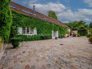  Propri�t�/ch�teau � vendre 9 pi�ces 260 m�