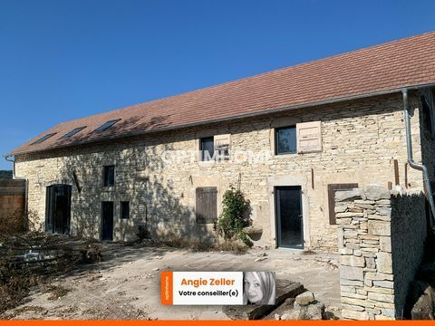   Maison de caract�re - d'environ 314 m� - 14 pi�ces - COURTENAY (38) Maison - 10 pi�ce(s) - 314 m�