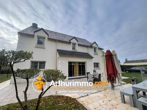   Maison 9 pi�ces 244 m� Maison - 9 pi�ce(s) - 244 m�