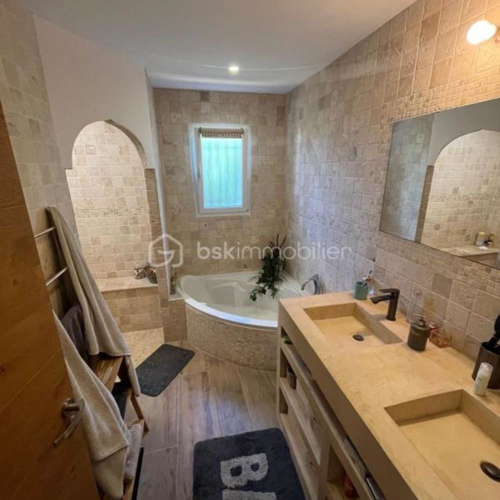 � vendre  Maison Solli�s-Pont (83210)