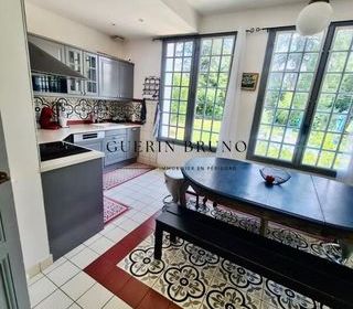  Villa � vendre 9 pi�ces 280 m�