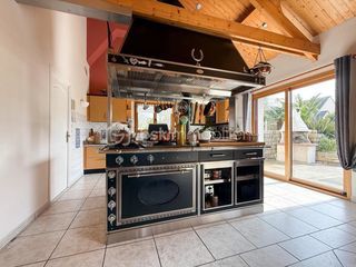  Propri�t�/ch�teau � vendre 7 pi�ces 200 m�