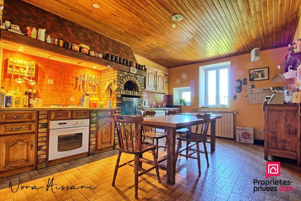 � vendre  Propri�t�/ch�teau Montmorot (39570)