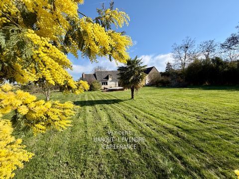   EXCLUSIVITE � PROPRI�T� HISTORIQUE DE 1840 ENTI�REMENT R�NOV�E � CADRE EXCEPTIONNEL � SOULAIRE ET BOURG (49) Maison - 8 pi�ce(s) - 152 m�