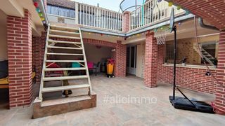  Maison � vendre 6 pi�ces 300 m�