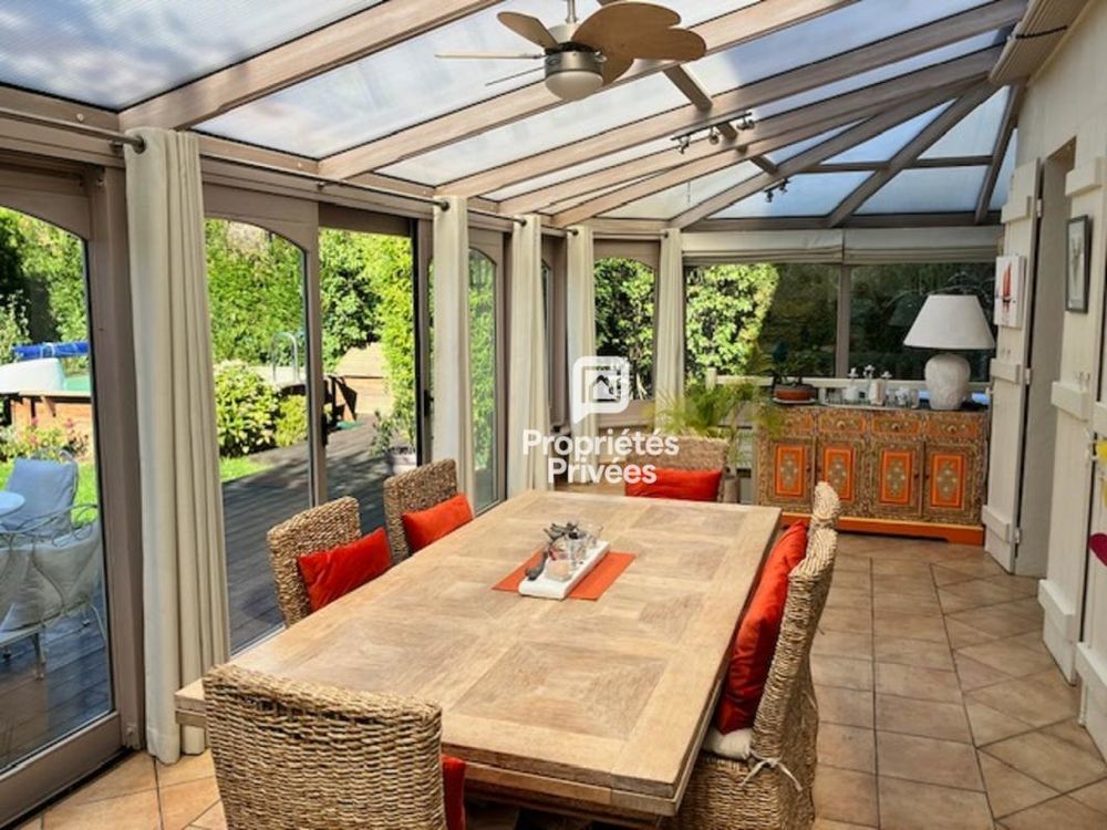 � vendre  Propri�t�/ch�teau Montfort-l'Amaury (78490)