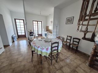  Maison � vendre 9 pi�ces 400 m�