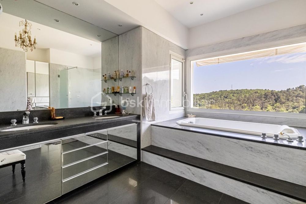 � vendre  Maison Valbonne (06560)