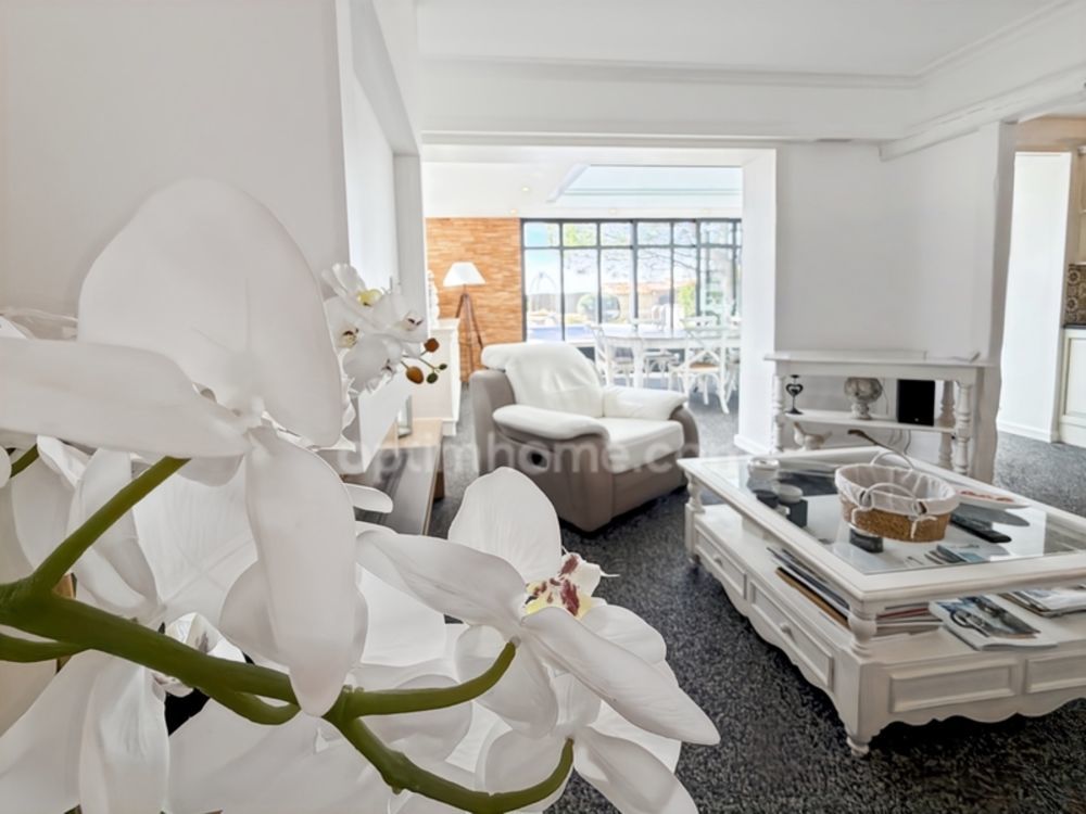 � vendre  Maison Saint-Martin-de-R� (17410)