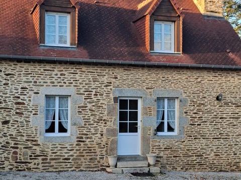   Propri�t� Habitation, maisonnette et grange, 3000m2 terrain clos, Hameau, proche Saint Pierre des Nids, La ferriere Bochard...A Propri�t�/ch�teau - 5 pi�ce(s) - 145 m�